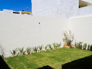 Casa en Venta en Senderos Monteverde.