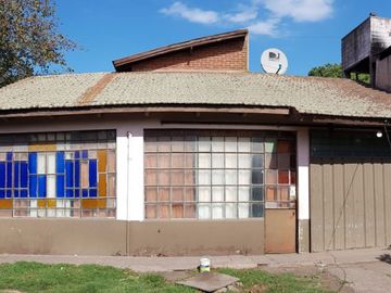 CASA QUINTA EN VENTA. PARQUE HERMOSO