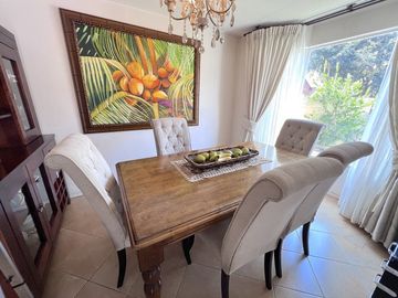 Excelente Casa Amplia 5d/3b, Ubicada En Microbarrio Cerrado