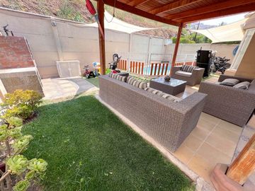 Excelente Casa Amplia 5d/3b, Ubicada En Microbarrio Cerrado