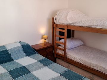 Duplex en Pinamar para 6. Comodidad y Ubicacion Perfecta - 2 Dormitorios con Patio y Parrilla