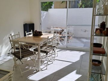 Duplex en Pinamar para 6. Comodidad y Ubicacion Perfecta - 2 Dormitorios con Patio y Parrilla