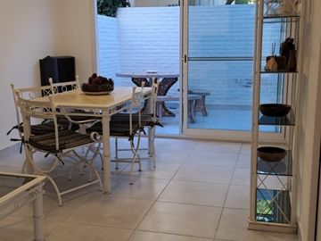Duplex en Pinamar para 6. Comodidad y Ubicacion Perfecta - 2 Dormitorios con Patio y Parrilla