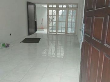 Disewa Rumah Sutorejo Utara, Siap Huni, Surabaya Timur Dekat Mulyosari
