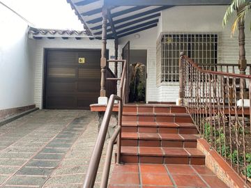 casalote en venta en cristales. Cod V7470447