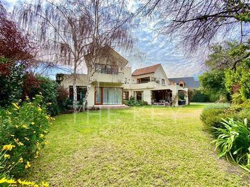 Casa en Venta en Santuario del Valle - Lo Barnechea