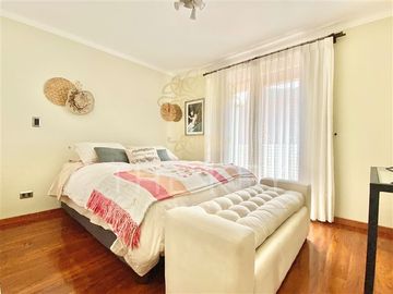 Casa en Venta en Santuario del Valle - Lo Barnechea