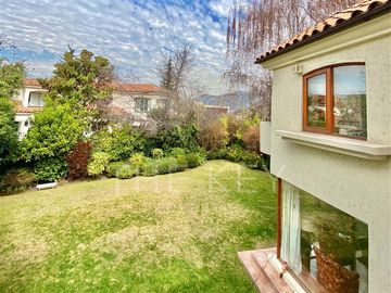 Casa en Venta en Santuario del Valle - Lo Barnechea