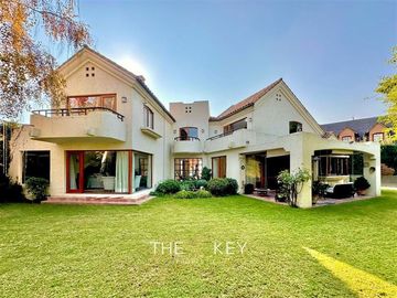 Casa en Venta en Santuario del Valle - Lo Barnechea