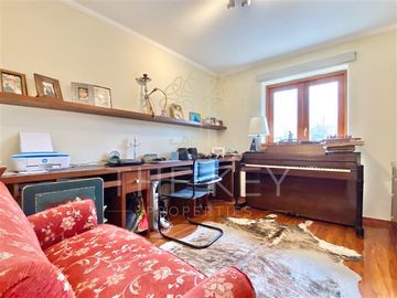 Casa en Venta en Santuario del Valle - Lo Barnechea