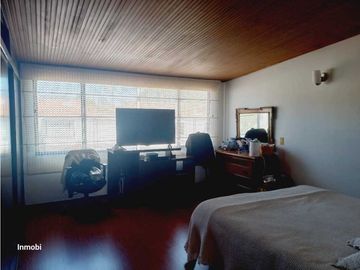 Venta / Permuta  Casa Barrio las Villas Bogota Ccial Bulevar Niza.