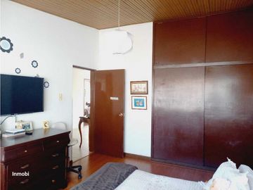 Venta / Permuta  Casa Barrio las Villas Bogota Ccial Bulevar Niza.
