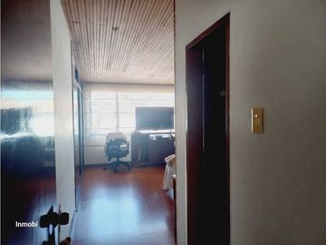 Venta / Permuta  Casa Barrio las Villas Bogota Ccial Bulevar Niza.