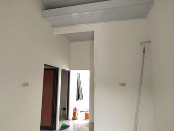 Terlaris, Rumah Modern Ceiling Tinggi Dekat Polsek Prambanan