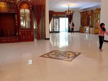 Dijual Rumah Mewah ada Kolam Renang Cijaura Girang Bandung