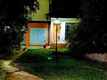 Departamento Tipo Casa en venta en Lanus Este