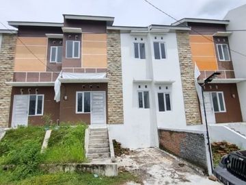 RUMAH SIAP HUNI 2 LANTAI DEKAT PEMDA KULONPROGO