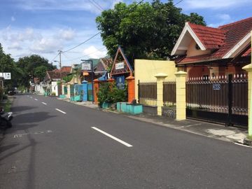 Rumah full furnished dalam area Benteng Keraton
