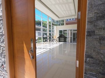 Multi-level House in Prime Ma. Luisa