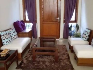 Rumah minimalis dan 2 lantai di margahayu dekat buahbatu