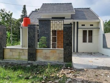 Perumahan modern di pare arah ke malang