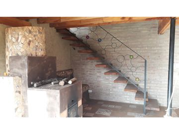 EN VENTA AMPLIA CASA DE 150 M2 EN LAGO PUELO CA-227