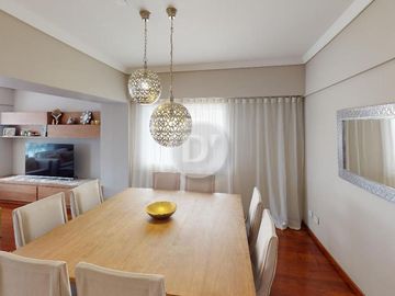 Departamento en venta, 4 ambientes, con cochera y baulera. Vicente López, sobre Avenida Libertador.