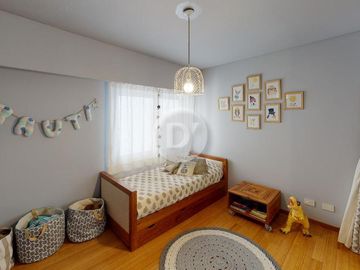 Departamento en venta, 4 ambientes, con cochera y baulera. Vicente López, sobre Avenida Libertador.