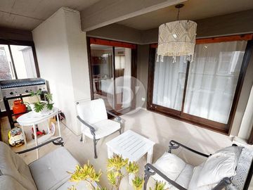 Departamento en venta, 4 ambientes, con cochera y baulera. Vicente López, sobre Avenida Libertador.