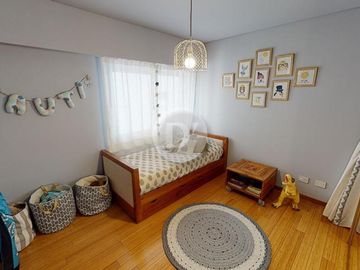 Departamento en venta, 4 ambientes, con cochera y baulera. Vicente López, sobre Avenida Libertador.