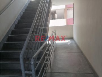 Oportunidad en excelente zona
Ubicado en una zona estratégica, este departamento en tercer piso es ideal para quienes buscan comodidad y fácil acceso