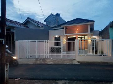 Rumah Jatimurni Jatiwarna Puri Gading dekat Kranggan Cibubur