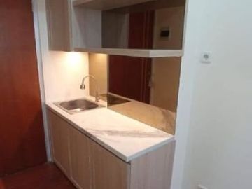 Apartemen puncak kertajaya Full furnish