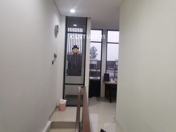 DISEWAKAN RUKO 3 LANTAI  NORTHRIDGE BUSINESS CENTRE BSD