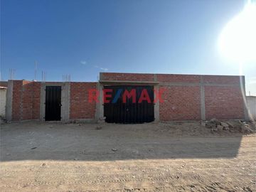 Terreno ubicado en la Villa Costanera, cerca a al Cuartel, a Centros recreacionales, turísticos como el Cerro La Virgen, a la
 zona del Tablazo de Hu