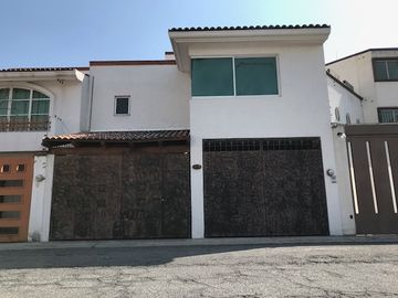 Casa en venta Fuentes De San Germain zona La Recta Cholula, UDLAP.