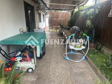 Casa en venta de 4 dormitorios y 2 baños en La Reina