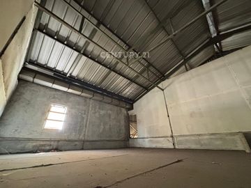 Gudang Strategis Dekat Tol Bintara Bekasi Akses Kontainer SHM