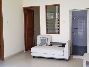 Rumah 2Lt, Unit Pojok, View Bagus, Prime Area Puri Cinere
