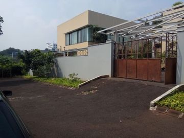 Rumah 2Lt, Unit Pojok, View Bagus, Prime Area Puri Cinere