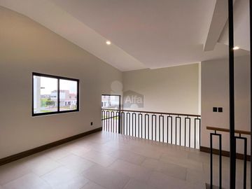 Residencia moderna de estilo californiano con vista al Lago en Metepec