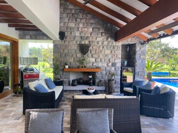 I3 vende casa puembo