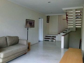 Rumah Semi Villa Dago