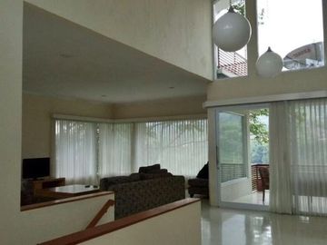Rumah Semi Villa Dago