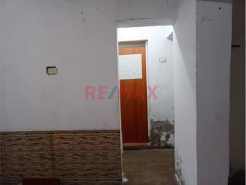Venta De Casa De 2 Pisos En Collique – Precio De Remate
