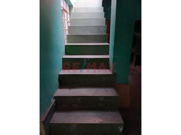 Venta De Casa De 2 Pisos En Collique – Precio De Remate