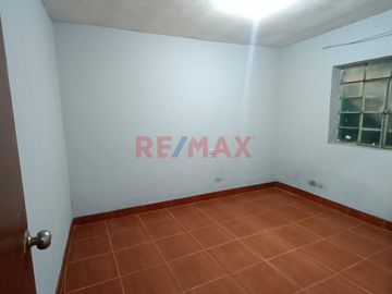 Venta De Casa De 2 Pisos En Collique – Precio De Remate