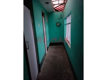 Venta De Casa De 2 Pisos En Collique – Precio De Remate