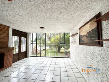 CASA EN VENTA UN PAR DE MIN DEL CENTRO DE TEQUISQUIPAN