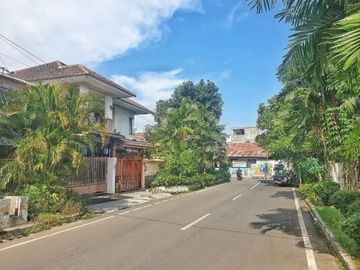 Rumah Akses Tol Di Pulomas Barat Jakarta Timur